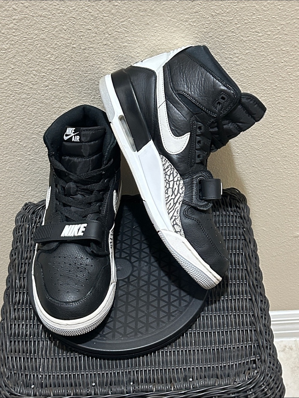 Jordan Legacy 312 Black White ‘Black Cement’ AV3922-001